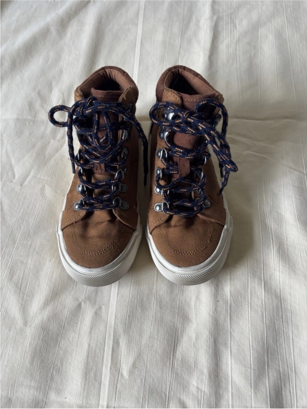 Old Navy Kids Hiker Hybrid Sneaker Boots
Tan Brown High Top Size 13